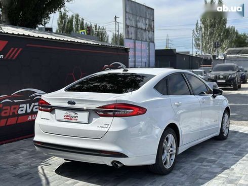 Ford Fusion 2018 - фото 15