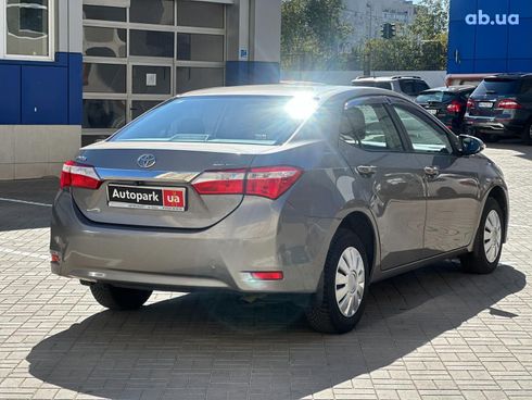 Toyota Corolla 2013 коричневый - фото 18
