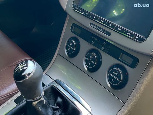 Volkswagen passat b6 2007 коричневый - фото 25