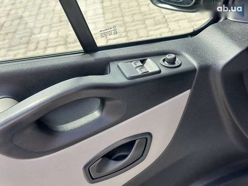 Renault Trafic 2019 - фото 17