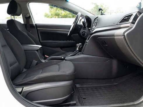 Hyundai Elantra 2018 - фото 26