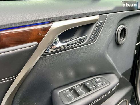 Lexus RX 2017 - фото 16