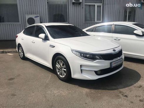 Kia K5 2017 - фото 4