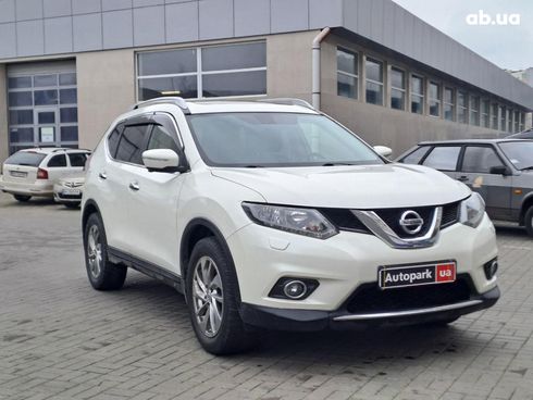 Nissan X-Trail 2017 белый - фото 3