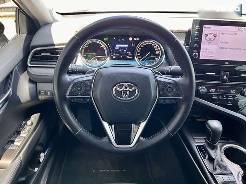Toyota Camry 2023 - фото 28