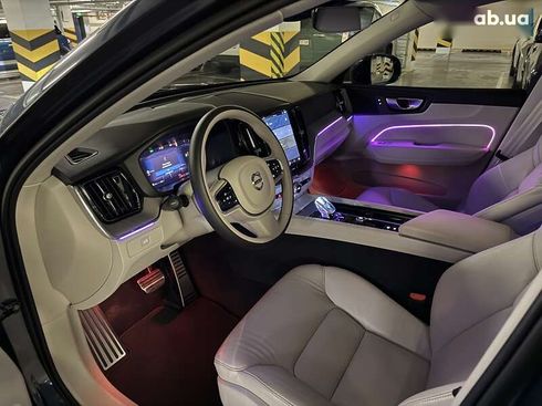Volvo XC60 2023 - фото 14