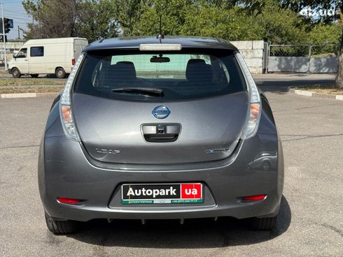 Nissan Leaf 2016 серый - фото 4
