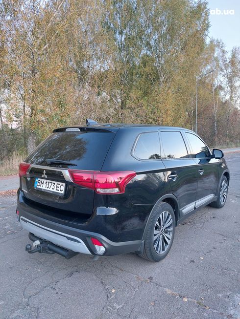 Mitsubishi Outlander 2020 черный - фото 10