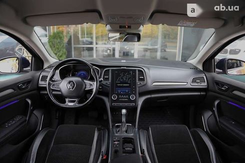 Renault Megane 2017 - фото 11