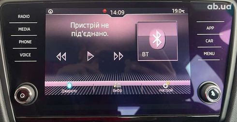Skoda Octavia 2019 - фото 23