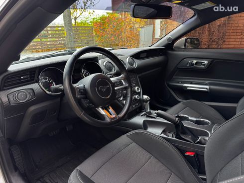 Ford Mustang 2017 серый - фото 12