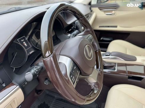 Lexus ES 2016 - фото 15