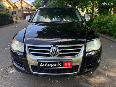 Volkswagen Touareg 2008 черный - фото 2