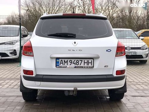 Renault Clio 2012 - фото 16