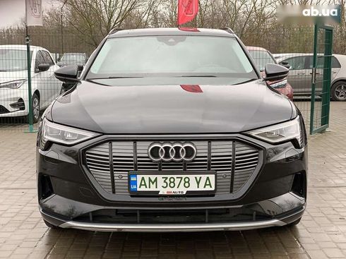Audi E-Tron 2022 - фото 4