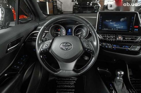 Toyota C-HR 2019 - фото 24