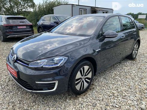 Volkswagen e-Golf 2020 - фото 8