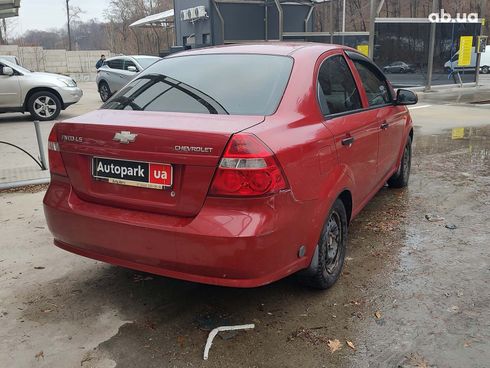 Chevrolet Aveo 2008 красный - фото 5