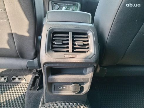 Volkswagen Tiguan 2021 синий - фото 24