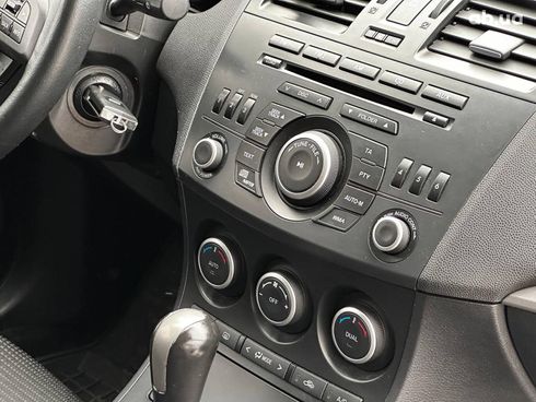 Mazda 3 2012 белый - фото 32