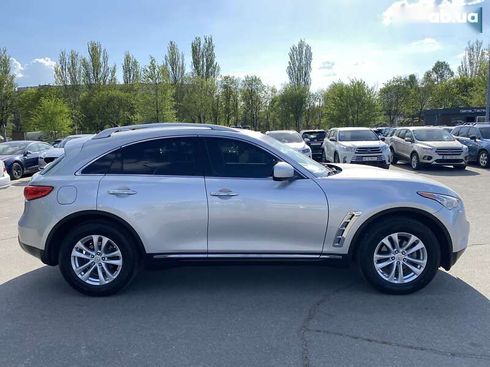 Infiniti QX70 2015 - фото 6