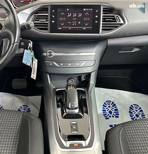 Peugeot 308 2020 - фото 13