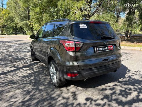 Ford Escape 2018 серый - фото 3