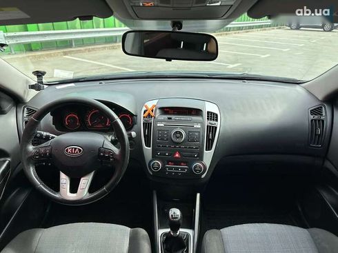 Kia Cee'd 2011 - фото 13