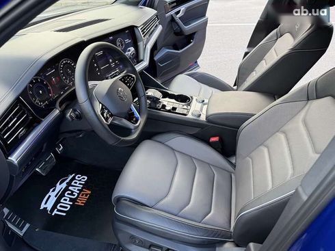 Volkswagen Touareg 2022 - фото 29