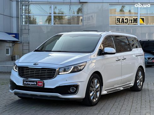 Kia Carnival 2017 белый - фото 2