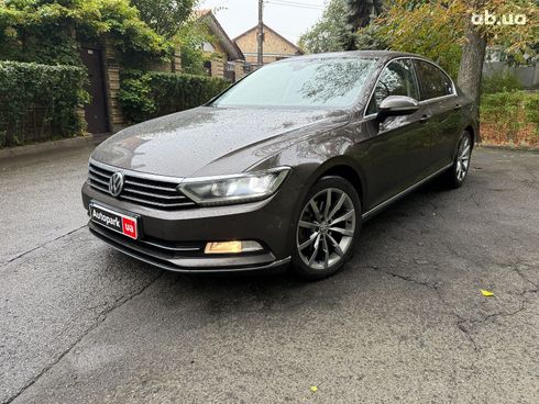 Volkswagen Passat 2015 коричневый - фото 3