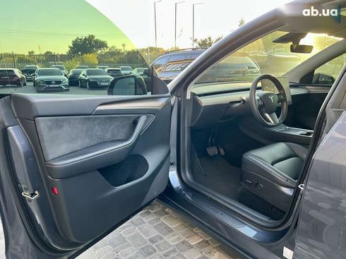 Tesla Model Y 2023 - фото 13