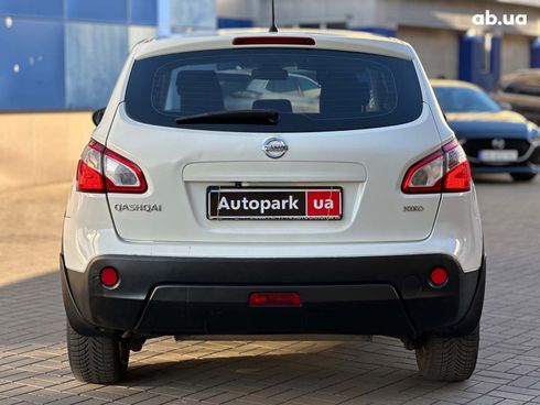 Nissan Qashqai 2013 белый - фото 6