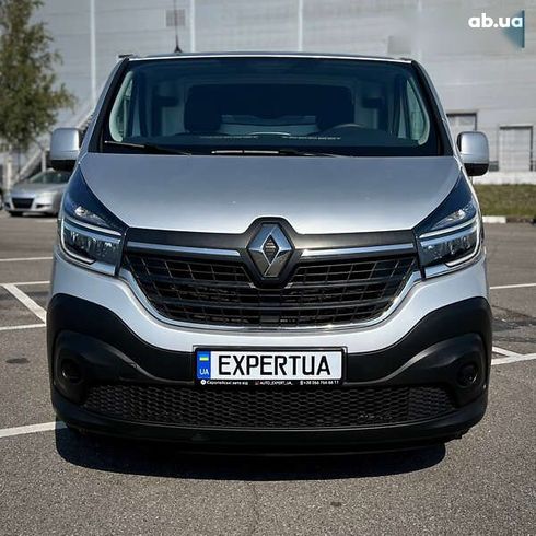 Renault Trafic 2021 - фото 8