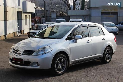 Nissan Tiida 2008 - фото 16