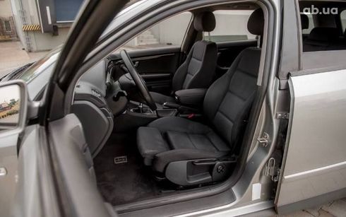 Audi A4 2002 серый - фото 4