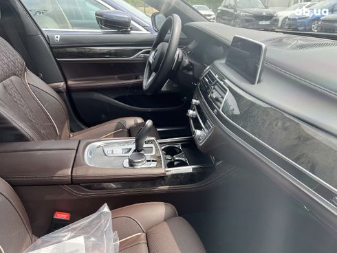 BMW 7 серия 2022 - фото 35