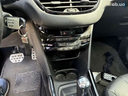 Peugeot 2008 2015 - фото 24