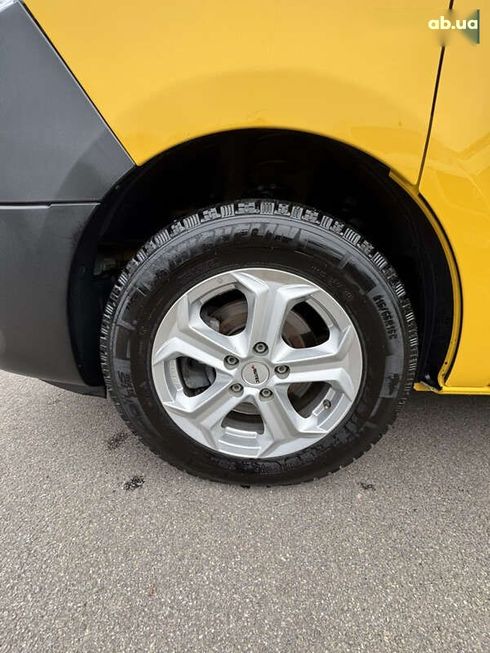 Renault Trafic 2021 - фото 22