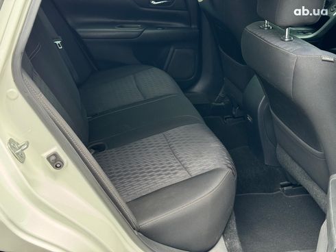 Nissan Altima 2018 белый - фото 27