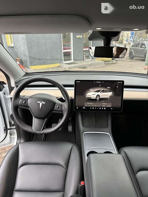 Tesla Model Y 2023 - фото 13