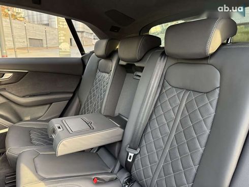 Audi SQ8 2023 - фото 25