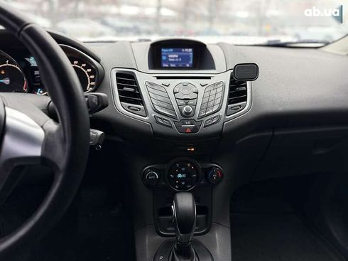 Ford Fiesta 2016 - фото 18