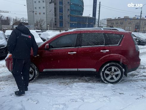 Mitsubishi Outlander 2008 красный - фото 4