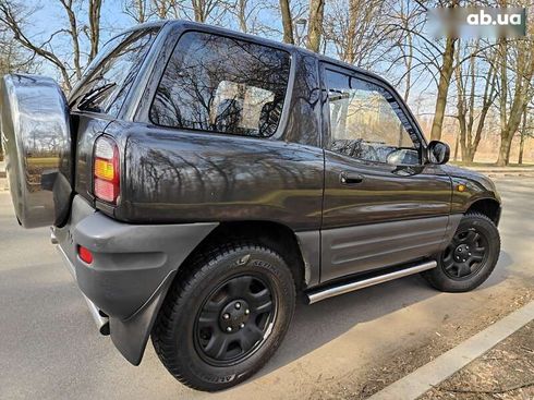 Toyota RAV4 2000 - фото 18