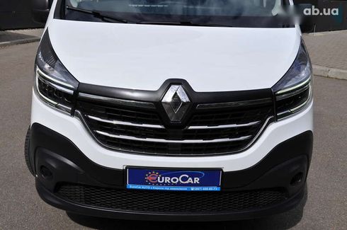 Renault Trafic 2021 - фото 14
