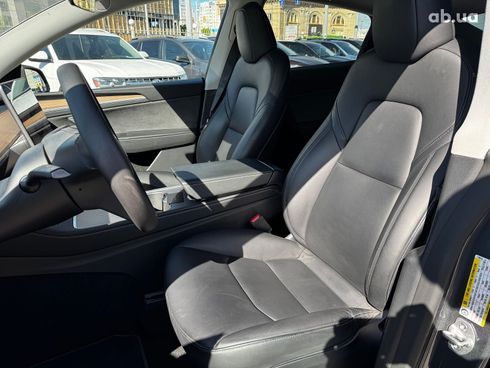 Tesla Model Y 2023 серый - фото 11