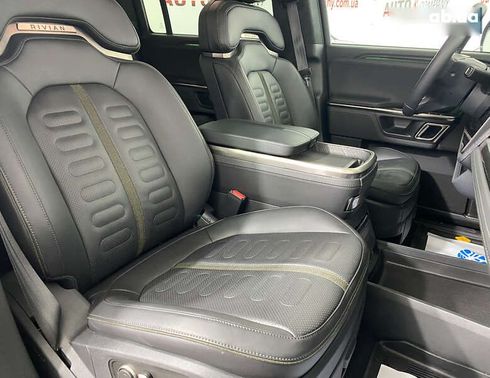 Rivian R1S 2023 - фото 10