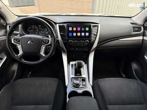 Mitsubishi Pajero Sport 2016 - фото 25
