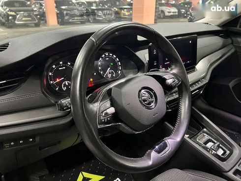 Skoda Octavia 2021 - фото 20